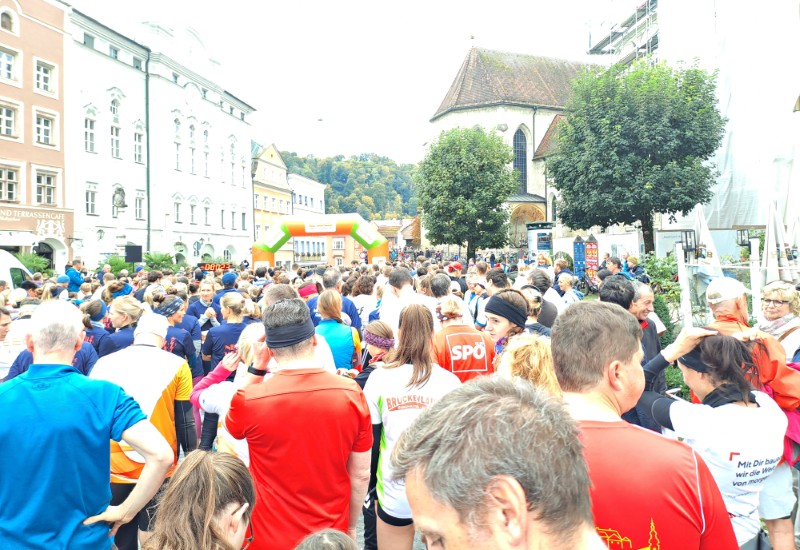 2024-10-Brueckenlauf-Burghausen-BAYERISCHE-LAUFZEITUNG-50