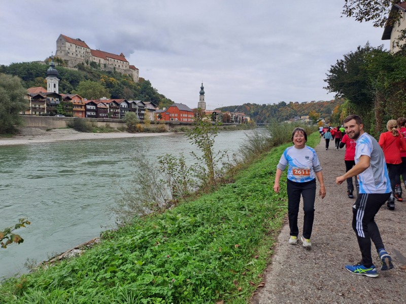 2024-10-Brueckenlauf-Burghausen-BAYERISCHE-LAUFZEITUNG-53