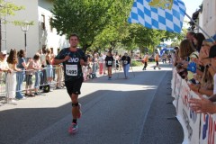 Halbmarathon-Altoetting-2025-BAYERISCHE-LAUFZEITUNG-122