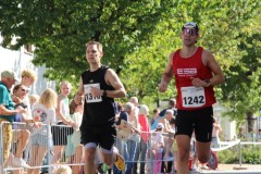 Halbmarathon-Altoetting-2025-BAYERISCHE-LAUFZEITUNG-137