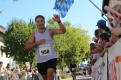 Halbmarathon-Altoetting-2025-BAYERISCHE-LAUFZEITUNG-143