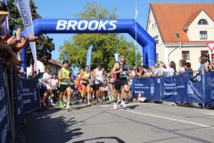 Halbmarathon-Altoetting-2025-BAYERISCHE-LAUFZEITUNG-35