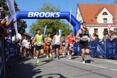 Halbmarathon-Altoetting-2025-BAYERISCHE-LAUFZEITUNG-36