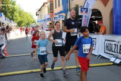 Halbmarathon-Altoetting-2025-BAYERISCHE-LAUFZEITUNG-55