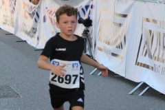 Halbmarathon-Altoetting-2025-BAYERISCHE-LAUFZEITUNG-75